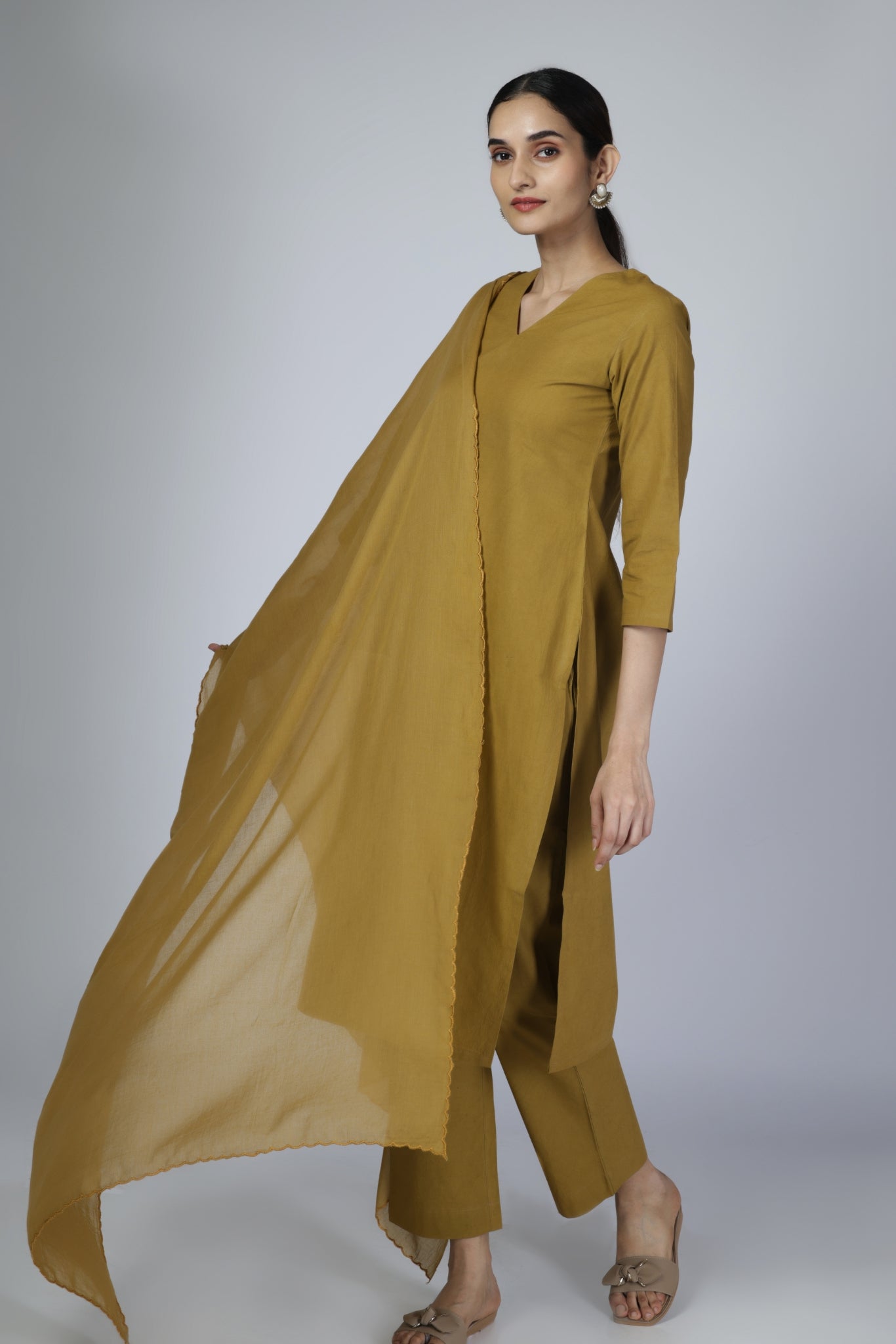 Tasveen Kurta Set