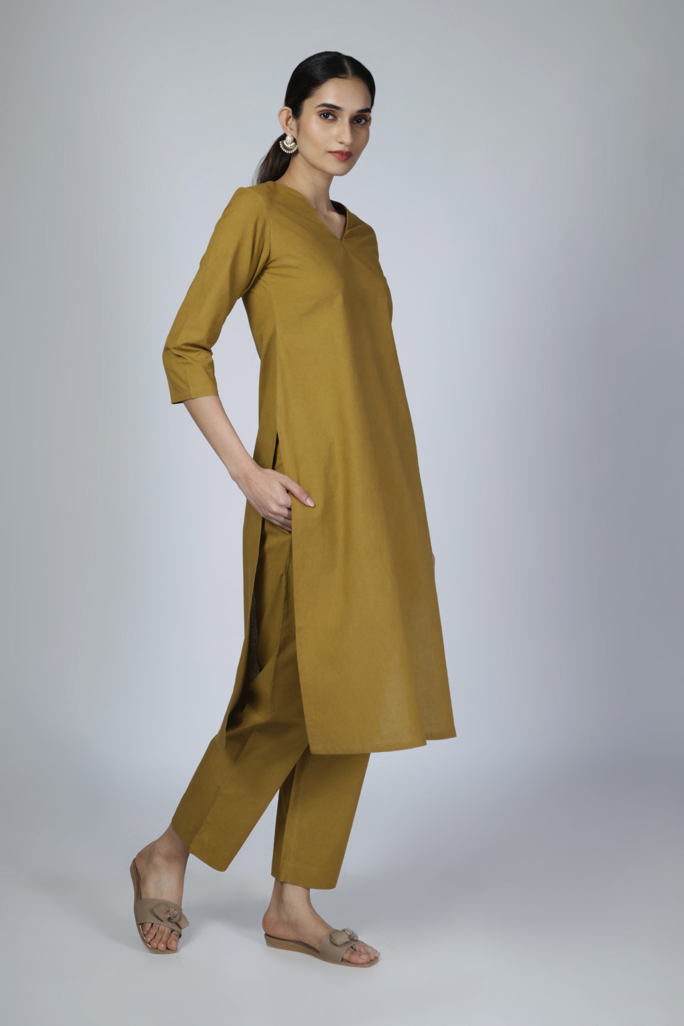 Tasveen Kurta Set
